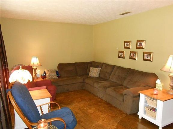 3rd image of 6843 Willow Creek Dr