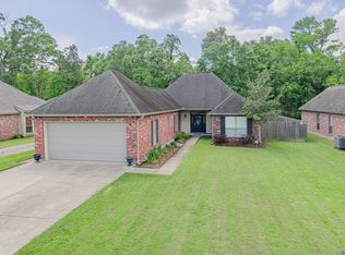 14515 Lake Meadows Ct, Gonzales, LA 70737