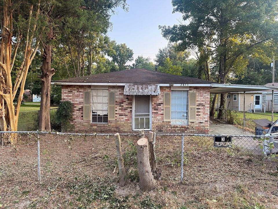2nd image of 2853 Wren St