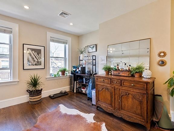 5th image of 121 Pembroke St #3