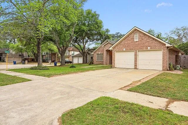 3 bed, 1666 sqft, $2,300 — Photo 2