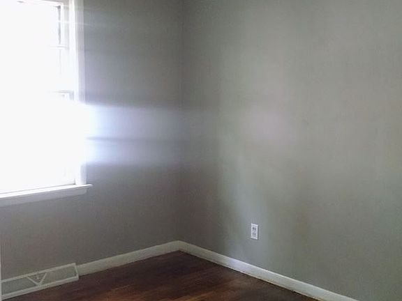 5th image of 1825 Elwood St