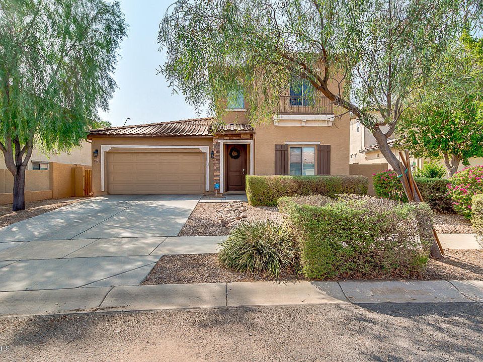 1st image of 10924 N 162nd Ln