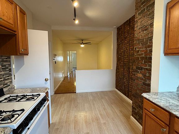 2nd image of 366 Knickerbocker Ave APT 3L