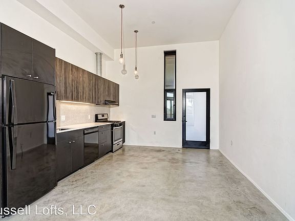 2nd image of 2870 4th Ave #4149699