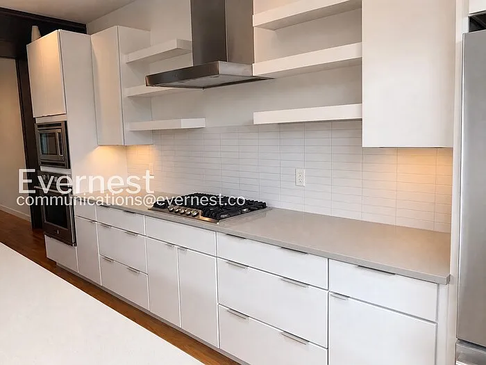 209 Robinson Square Aly — Photo 6