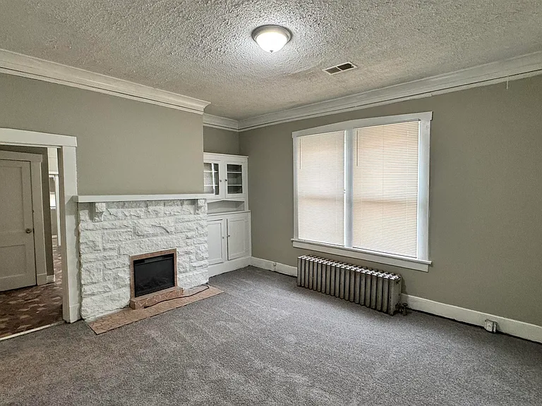 1114 Azalia St — Photo 6