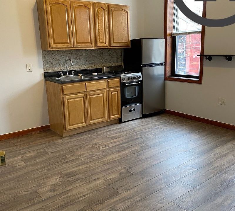1st image of 25-37 36th St #2A