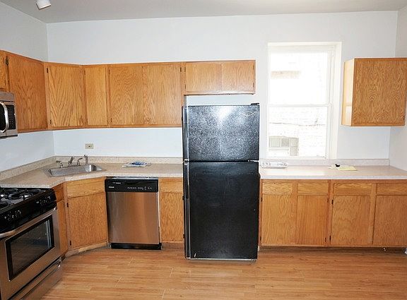 3rd image of 5425 W 24th St