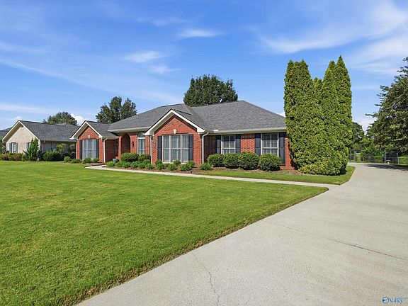 3rd image of 2369 Villaret Dr SW