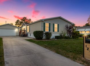 129 Cardinal Dr, Beecher, IL 60401