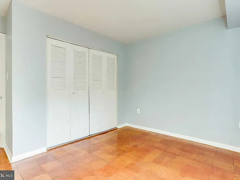 6139 Leesburg Pike #401 — Photo 11
