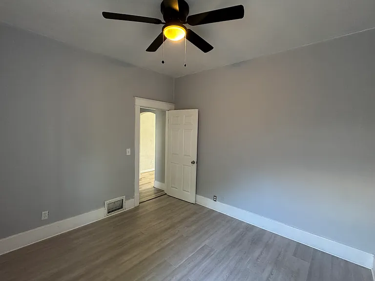 2954 Adams Ave — Photo 13