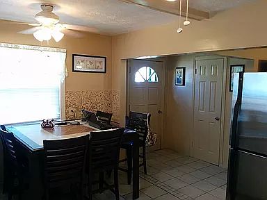 4th image of 9315 Fernhill Ave