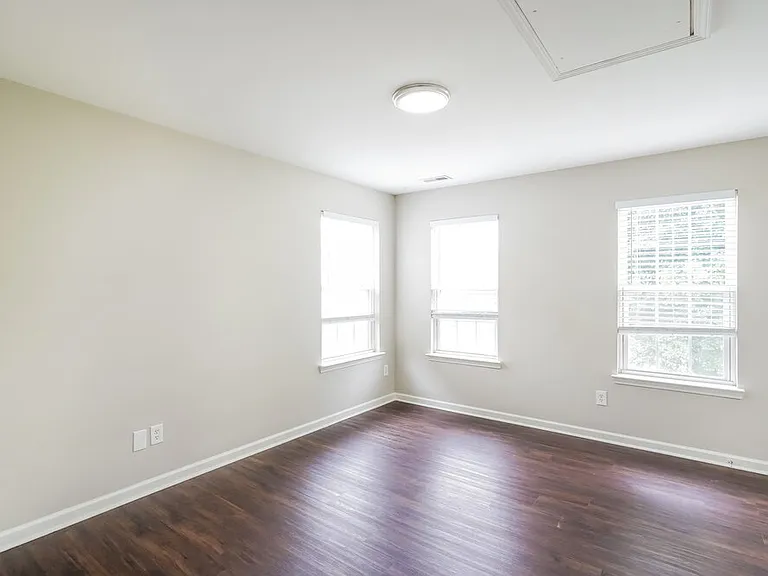 1514 Winter Ct — Photo 14