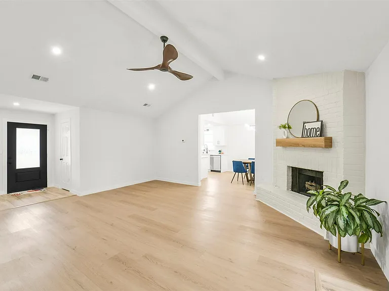 12018 Woolford Dr — Photo 7