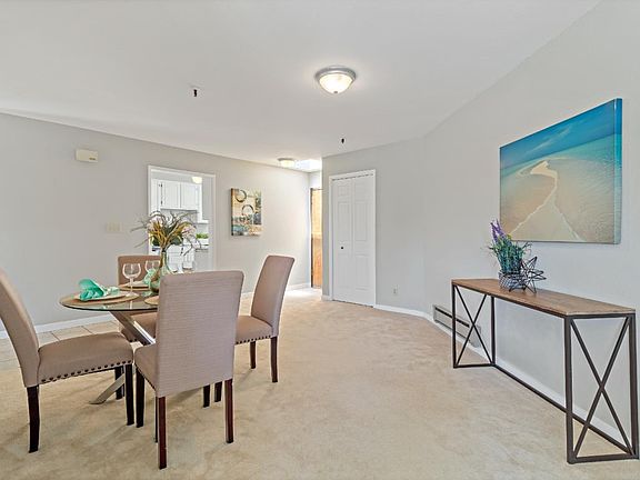 5th image of 1500 Willow Ave APT 302