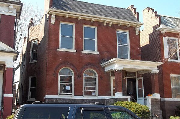 1st image of 3928 Lexington Ave