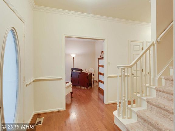 5th image of 13800 Holly Forest Dr