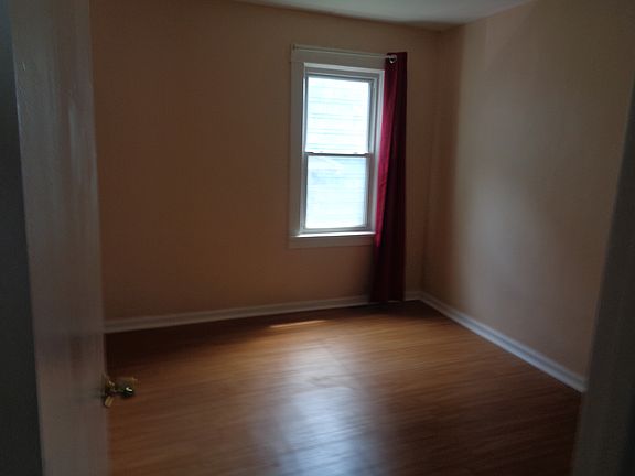 5th image of 78 Lasalle Ave Floor 1