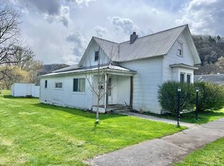 911 5th Ave, Marlinton, WV 24954