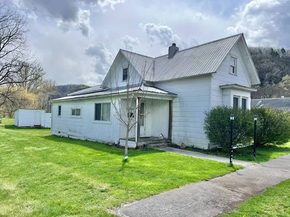 911 5th Ave, Marlinton, WV 24954
