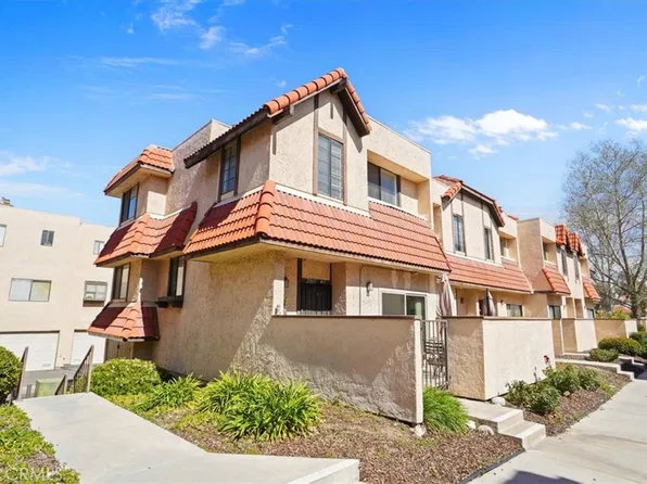 27617 Nugget Dr APT 1, Santa Clarita, CA 91387