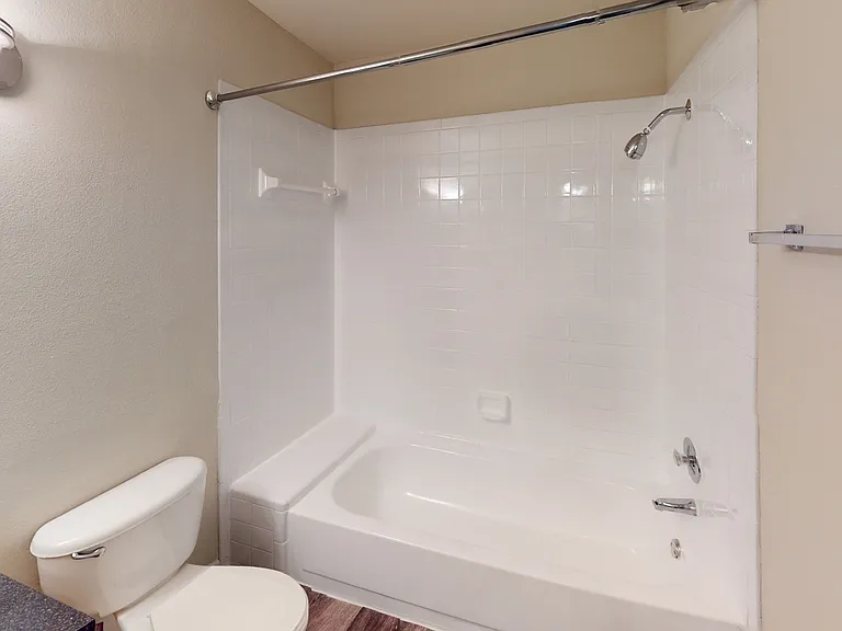 Altamira Place Apartment Homes — Photo 84