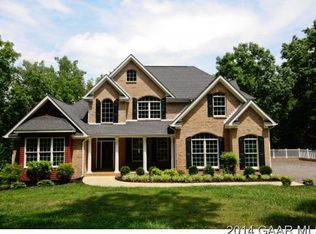 1834 Hermitage Rd, Waynesboro, VA 22980