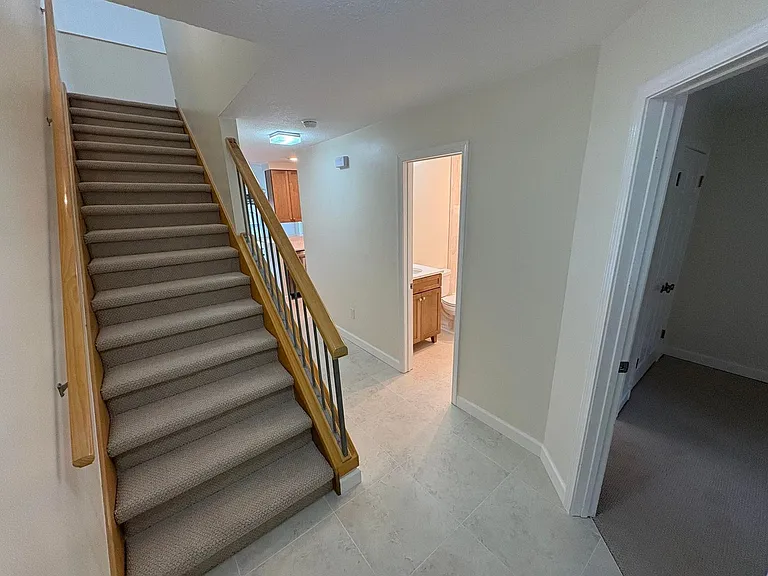 314 Westlake Ct — Photo 4