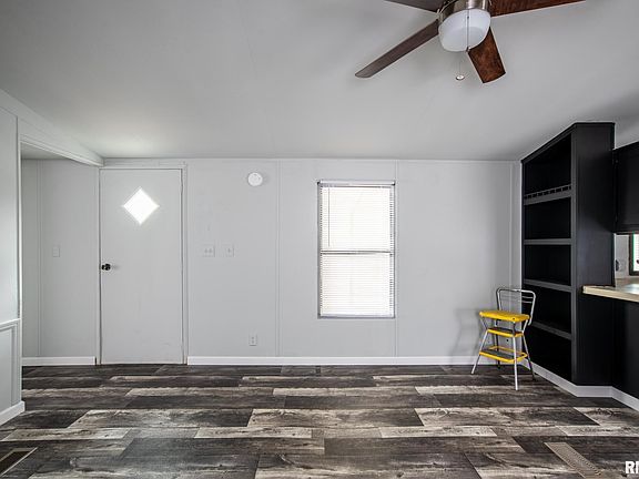 5th image of 73 Grassy Meadow Ln