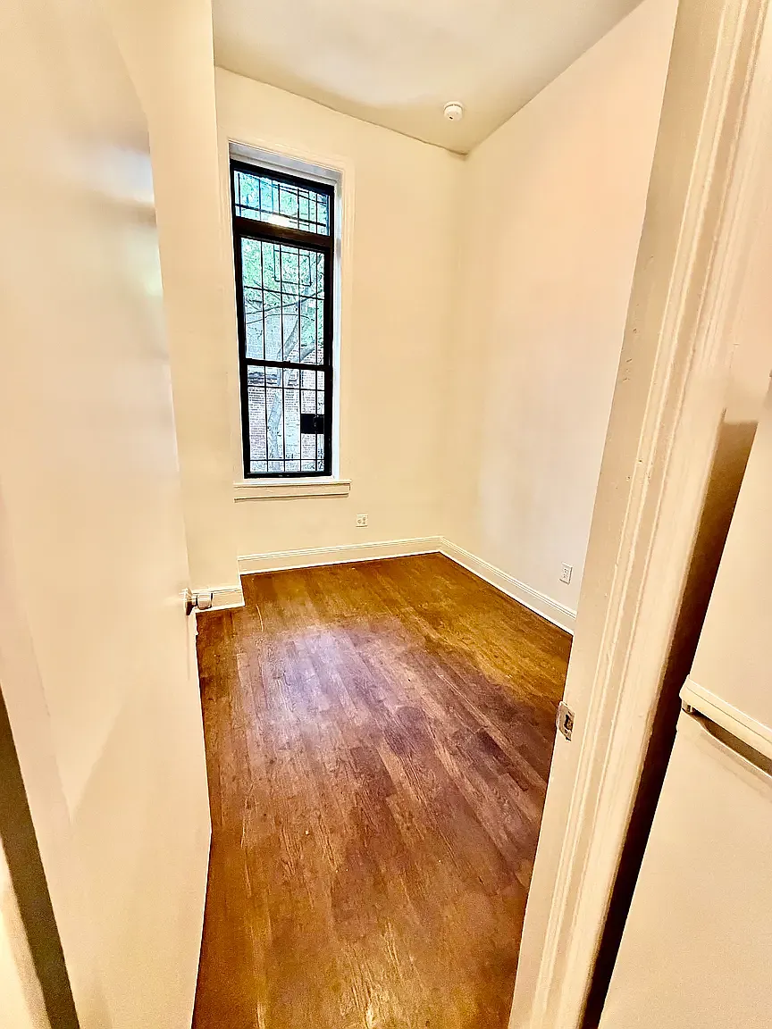 36 Willow Place — Photo 3