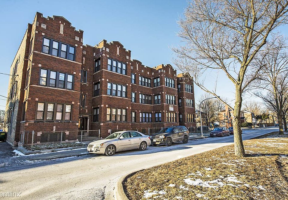 1717 W 77th St Apartments Chicago Exterior_002
