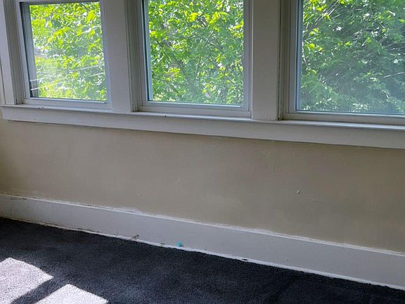 3rd image of 5090 Maplewood Ave