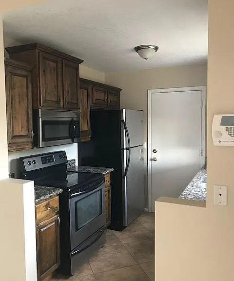 4047 E Carson Rd — Photo 5