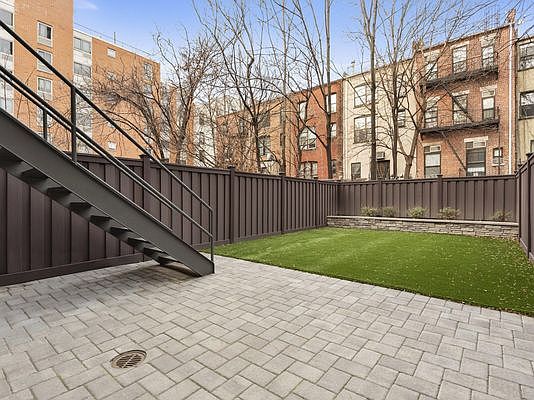 3rd image of 161A W 129th St APT 1
