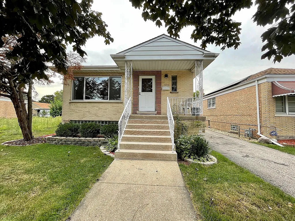 3732 S 61st Ave photo 1