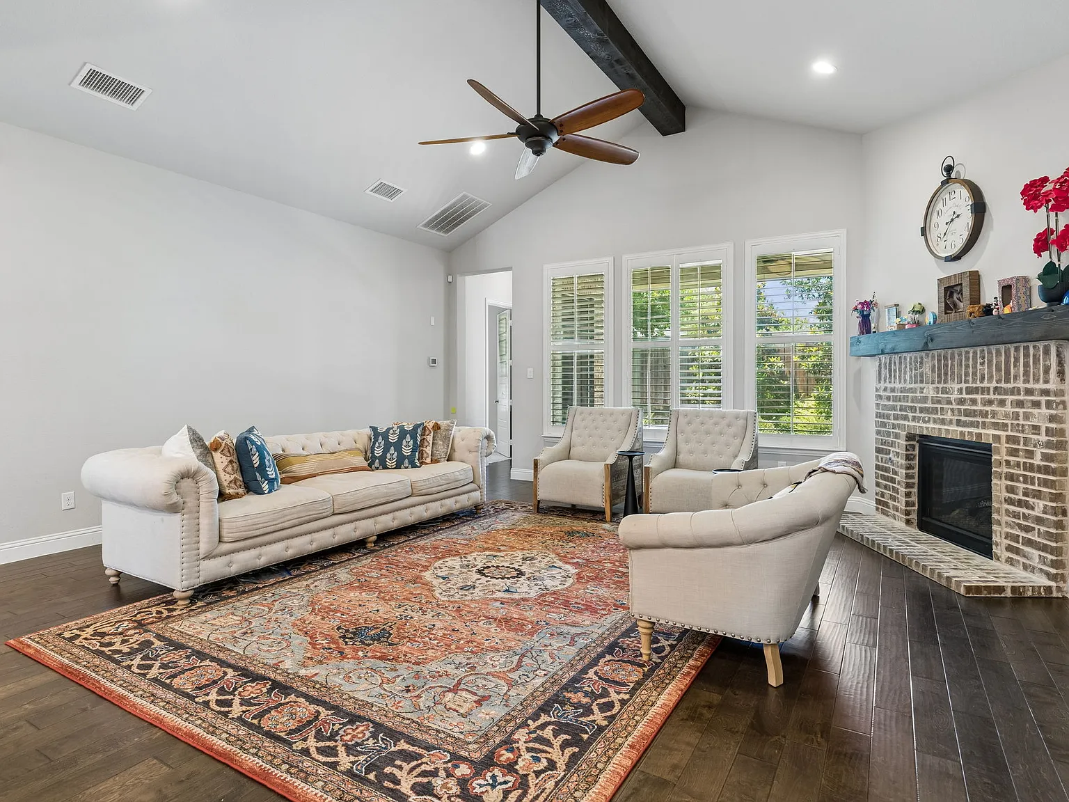 4 bed, 3278 sqft, $3,195 — Photo 3