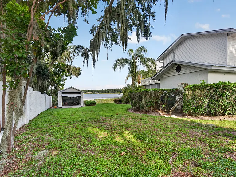 414 Somerset Dr — Photo 30