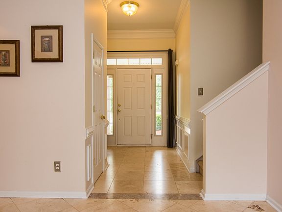 3rd image of 10451 Tintinhull Dr