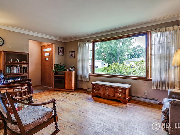2nd image of 452 Huizenga Ave