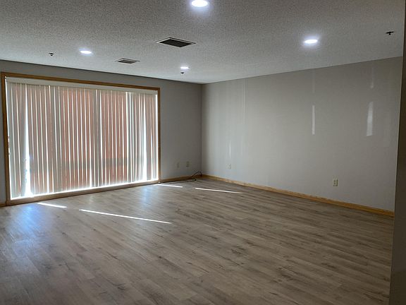 3rd image of 204 Locust St Ste 209