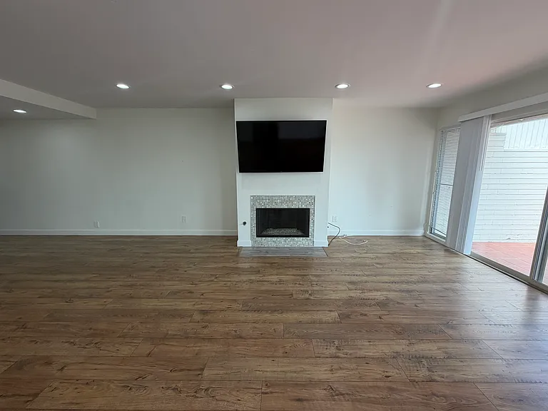1424 La Linda Dr — Photo 13