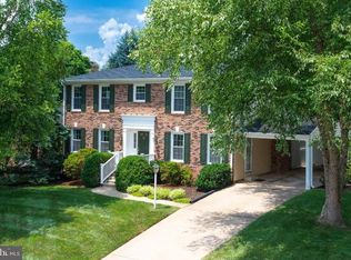 8953 Miller Ln, Vienna, VA 22182