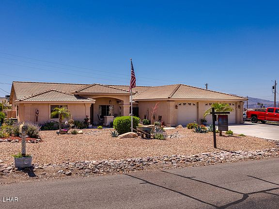 3rd image of 3820 Apache Maid Dr