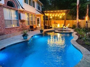 34 Murmuring Creek Pl, Conroe, TX 77385