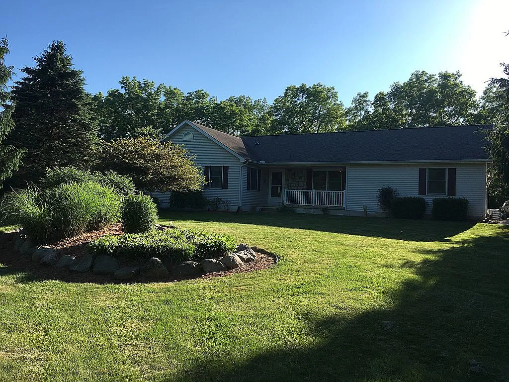 840 S Smith Rd photo 1
