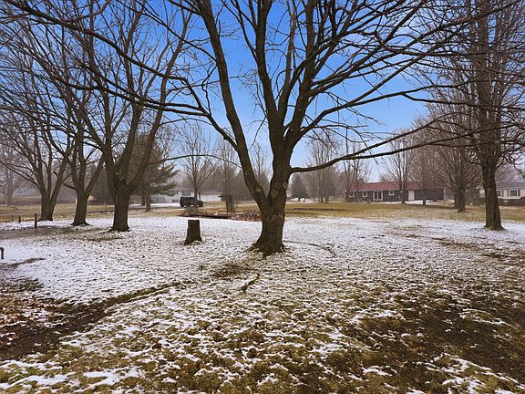 4th image of 7884-W7884 Center Rd