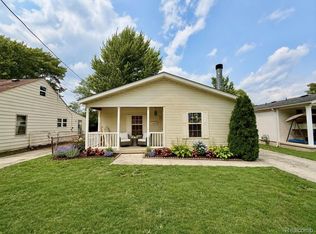 25660 Currier St, Dearborn Heights, MI 48125