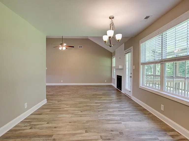 1121 Cardinal Creek Dr — Photo 64
